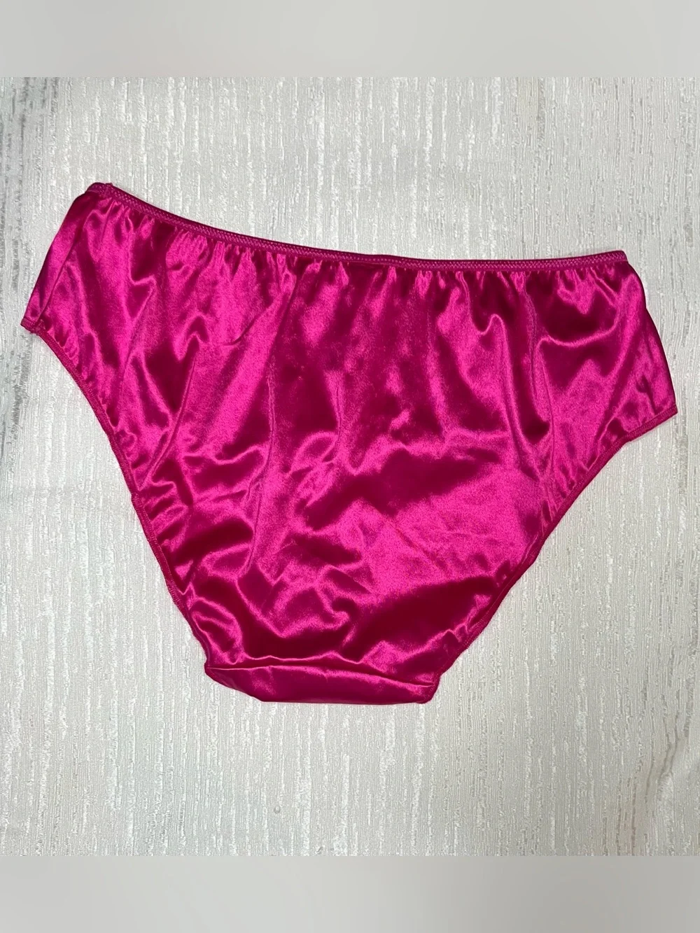 2010 NWT Victorias Secret Panties Size Medium 2 pairs